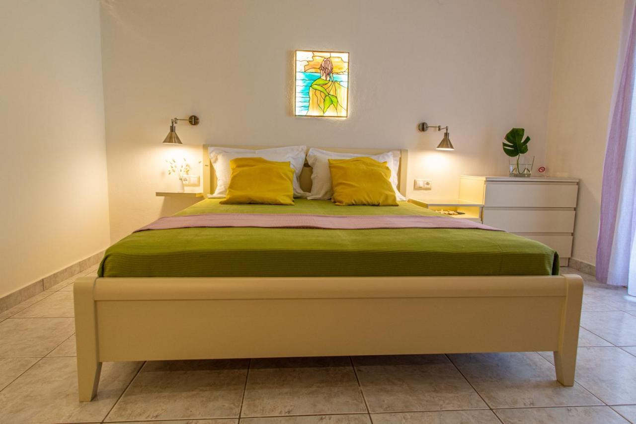 Aristea Studios Сарти Екстериор снимка