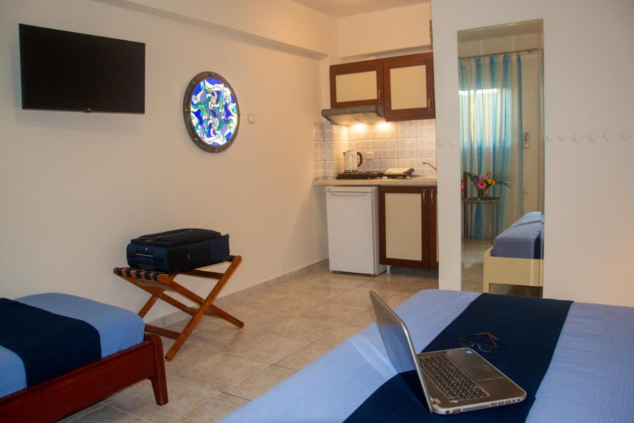 Aristea Studios Сарти Екстериор снимка