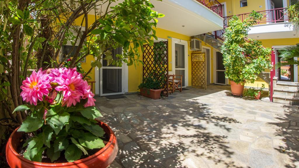 Aristea Studios Сарти Екстериор снимка